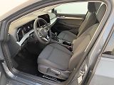 Volkswagen Golf (2026) People 6G 1,5TSI - náhled 4