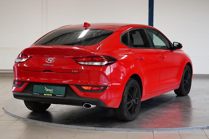 Hyundai i30 - fotka 2 z 6