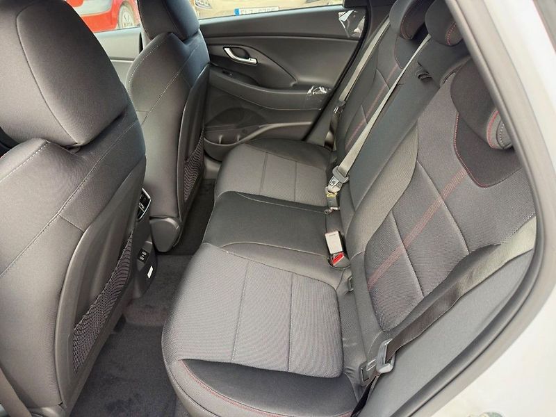 Hyundai i30 WG 26 1,6TGDI DCT N LINE - fotka 6 z 8