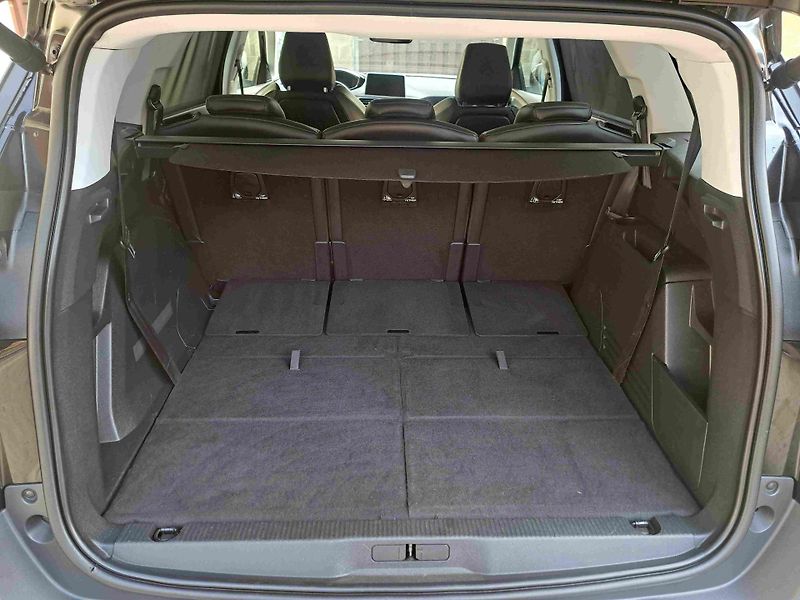 Peugeot 5008 (2019) 1,2 PT EAT8 ALLURE 18ALU NAVI  - fotka 17 z 24