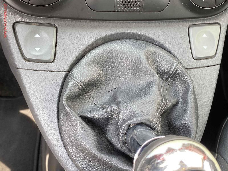 Fiat 500 (2010) 1.2.i, Klima - fotka 12 z 16