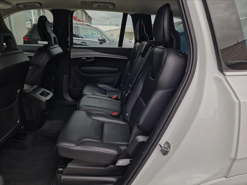 Volvo XC90 B5 AWD MomentumPro, 7-míst,ČR - fotka 17 z 50