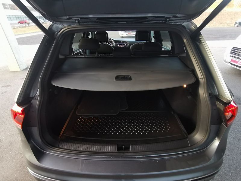 Volkswagen Tiguan Allspace (2019) 2,0 BiTDI 4Mot. DSG R-Line NT - fotka 28 z 30