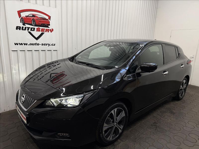 Nissan Leaf N-CONNECTA 160kW 62kWh - fotka 2 z 38