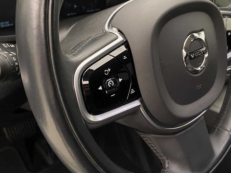 Volvo V60 D4 INSCRIPTION AUT REZERVACE - fotka 19 z 47