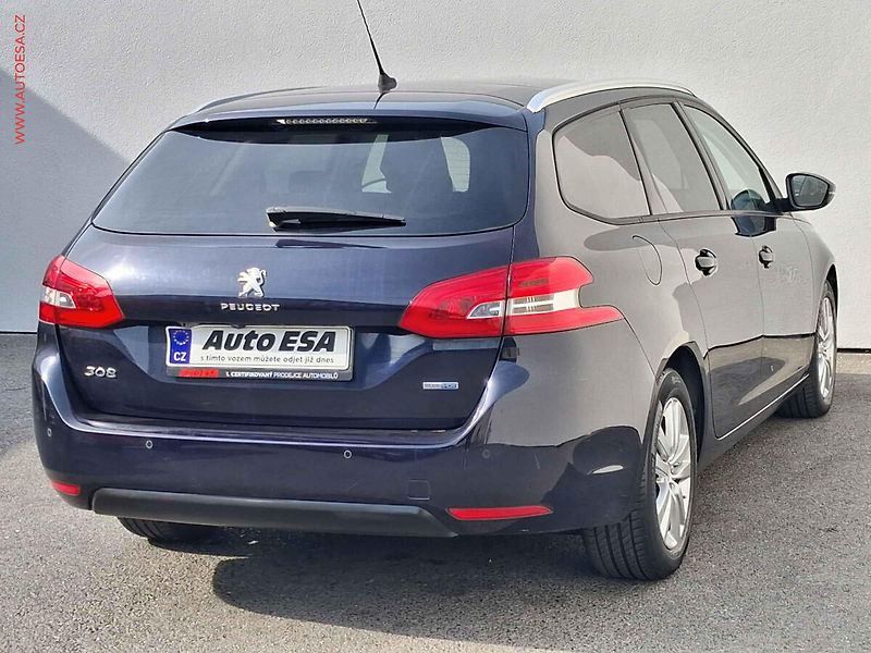 Peugeot 308 (2015) 1.6 HDi, 1.maj, AC, park - fotka 4 z 16