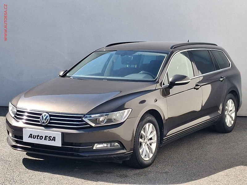 Volkswagen Passat (2015) 2.0 TDi, 1.maj, AC, temp - fotka 3 z 19