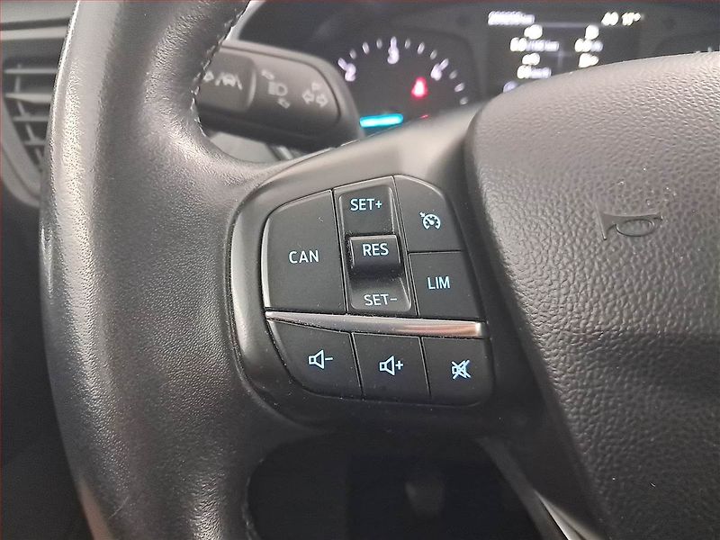 Ford Focus (2020) 1.5 EcoBlue, Tempomat - fotka 16 z 18