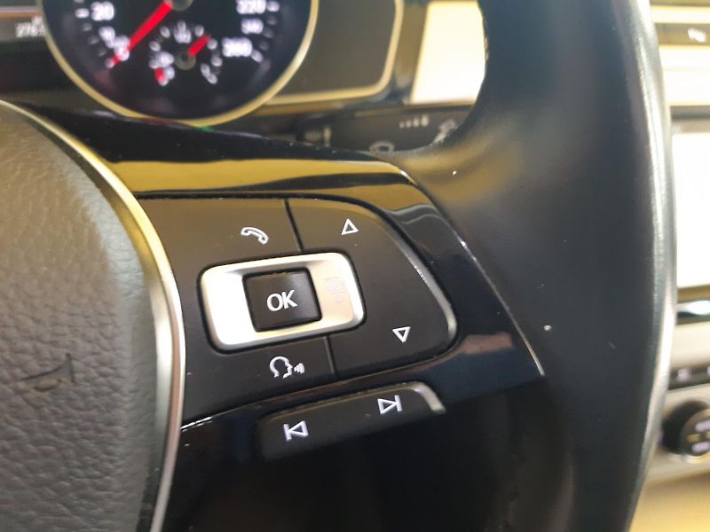 Volkswagen Passat 2.0 TDI COMBI NAVI TEMPOMAT - fotka 13 z 21