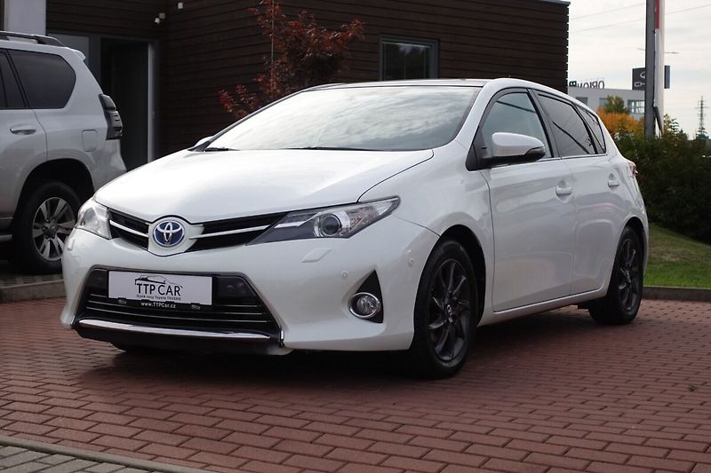 Toyota Auris 1.8HSD -i E-CVT Style Skyview - fotografie inzerátu