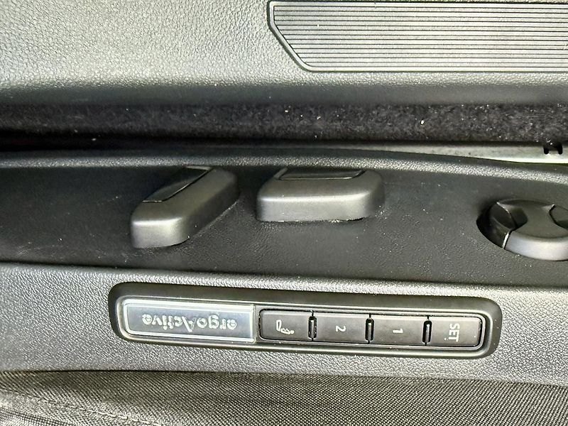 Volkswagen Golf (2022) 2,0TDi 110kW STYLE Masáž,ACC - fotka 8 z 18