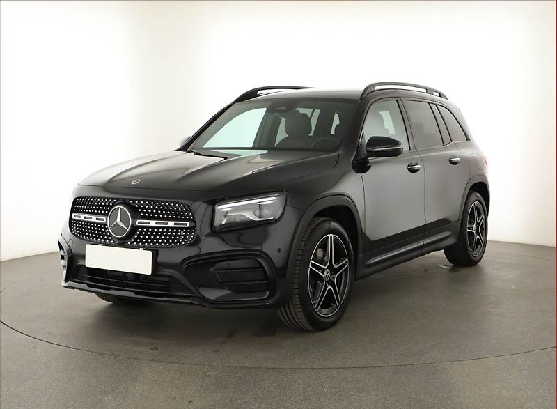Mercedes-Benz GLB (2025) 200 d 4MATIC, AMG LINE - fotka 2 z 30