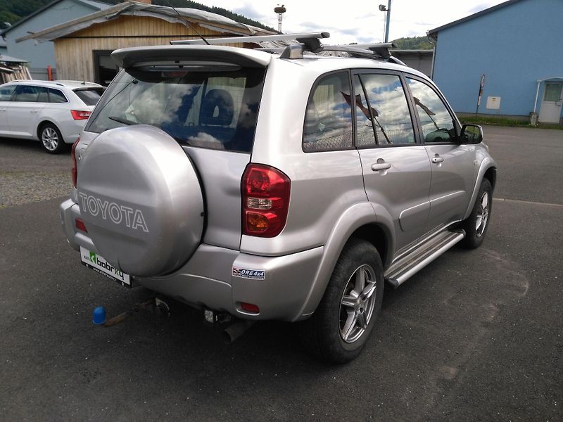 Toyota RAV4 2,0i /110 kW/ 4x4 - fotka 3 z 23