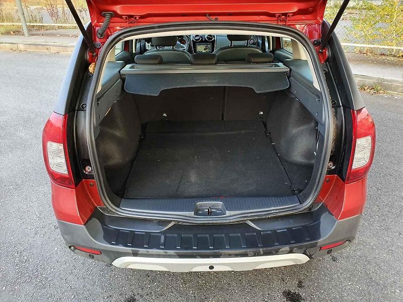 Výhodně koupíte třeba Dacii Duster, která na podzim plošně zlevnila o 15 tisíc korun.