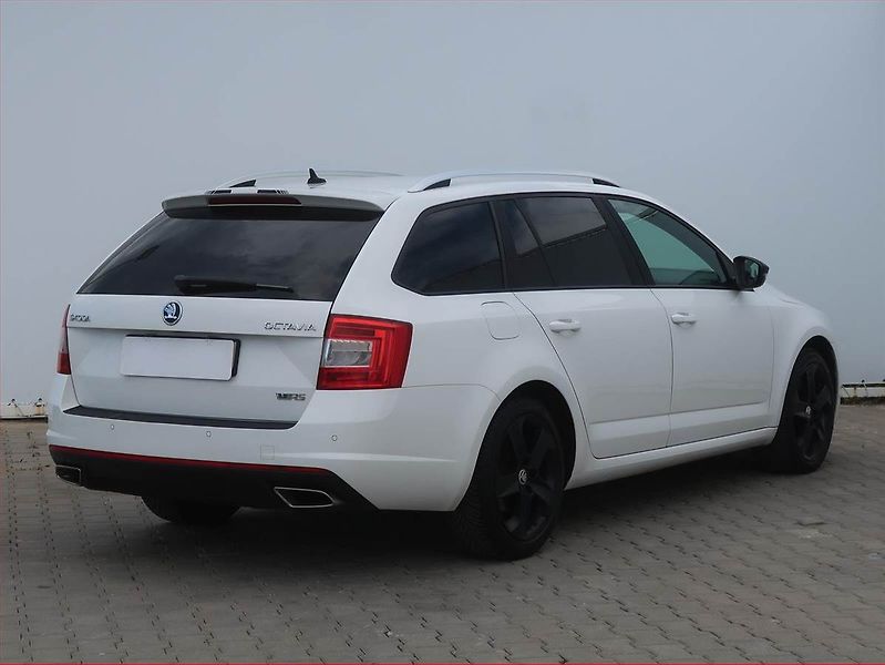 Škoda Octavia (2014) RS 2.0 TDI, Automat, Kůže - fotka 5 z 16