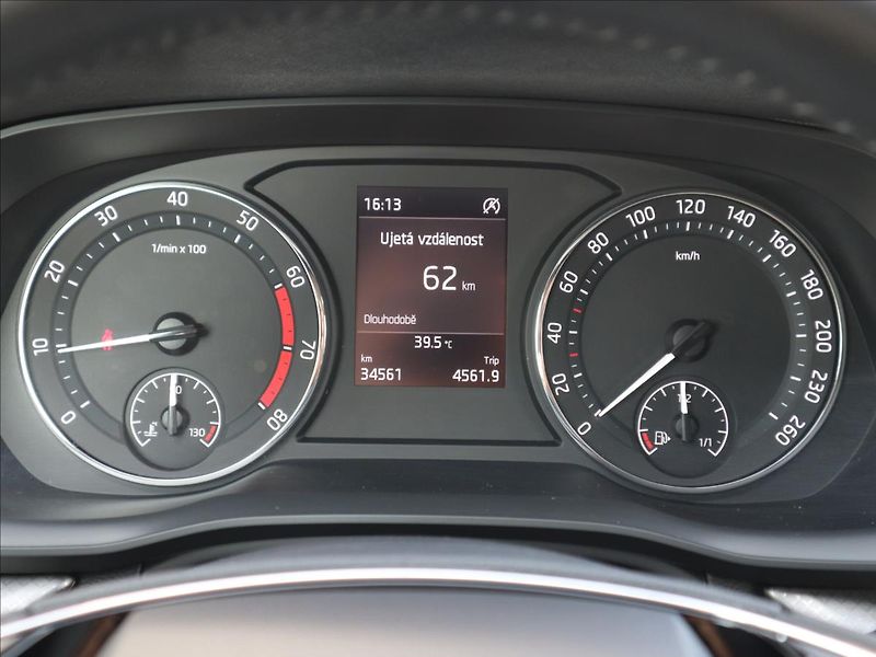 Škoda Octavia 1,5 TSi 110kW Selection ParkPi - fotka 14 z 38