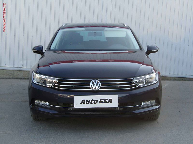 Volkswagen Passat (2015) 1.6 TDi, AC, výhřev sed - fotka 2 z 16