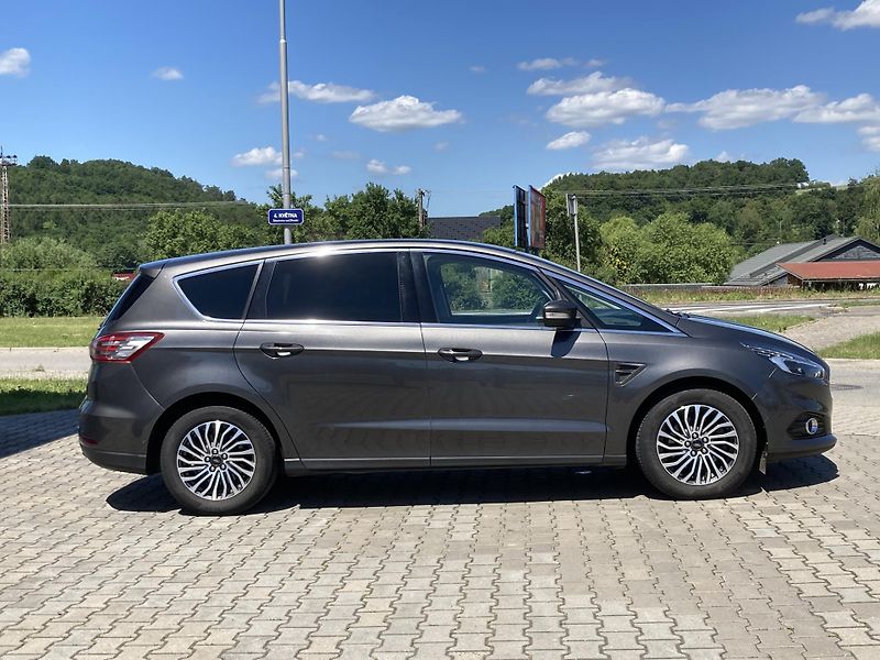 Ford S-MAX (2018) 2.0 TDCi Titanium, 7míst - fotka 6 z 42