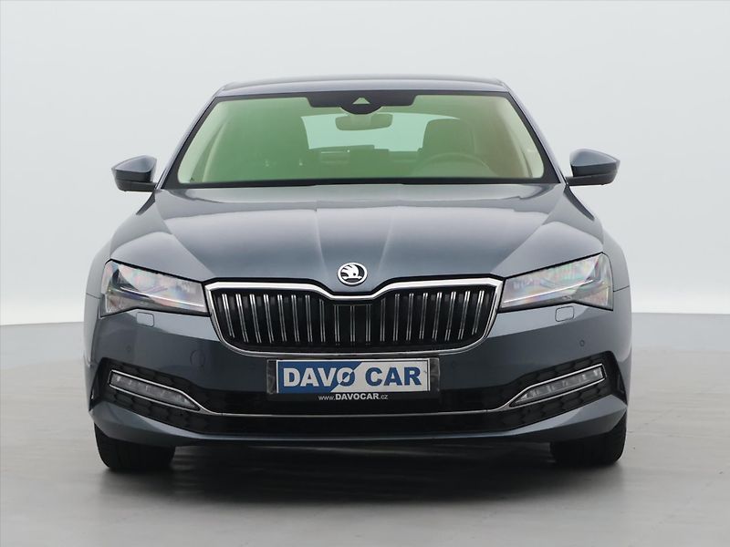 Škoda Superb 2,0 TDI DSG 4x4 CZ Style DPH - fotka 2 z 37