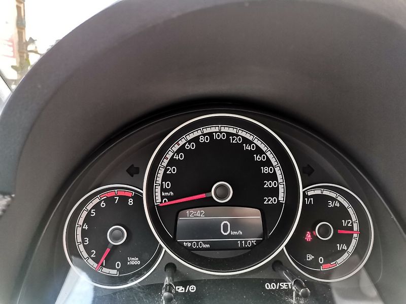 Volkswagen up! (2019) 1.0MPi 44kw AC PDC Tempomat - fotka 13 z 26