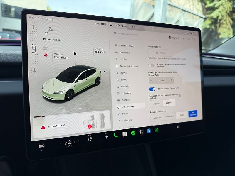 Tesla Model 3 Standart Range Premium / Tažné - fotka 24 z 39