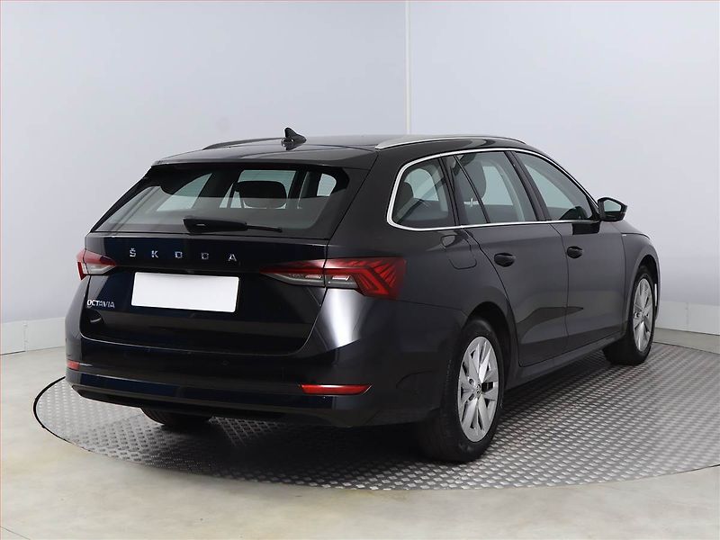 Škoda Octavia (2024) 2.0 TDI - fotka 5 z 19