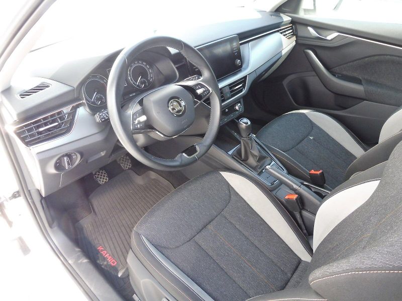 Škoda Kamiq (2022) Style 1,0 TSI 81kW - fotka 6 z 27