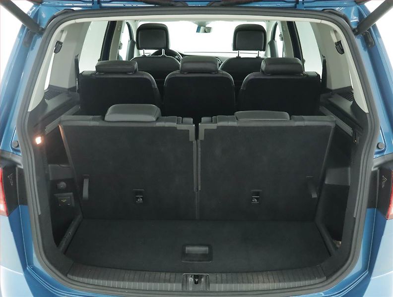 Volkswagen Touran (2016) Highline 1.4 TSI, Automat - fotka 16 z 27