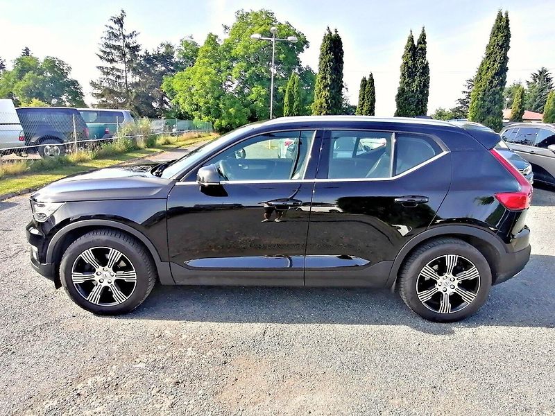 Volvo XC40 (2019) 2.0 T4 AWD INSCRIPTION ČR - fotka 7 z 39