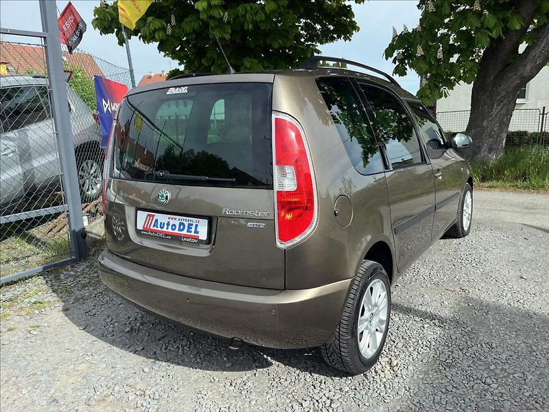 Škoda Roomster 1,2 TSi  Vyhřev,Senzory,ALU - fotka 6 z 50