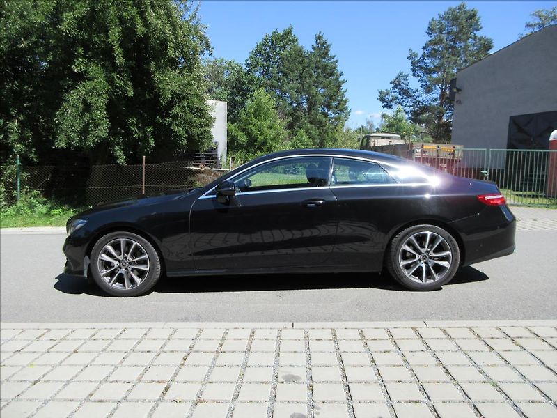 Mercedes-Benz Třídy E 220D 143Kw, Panorama, Nové ČR - fotka 6 z 29