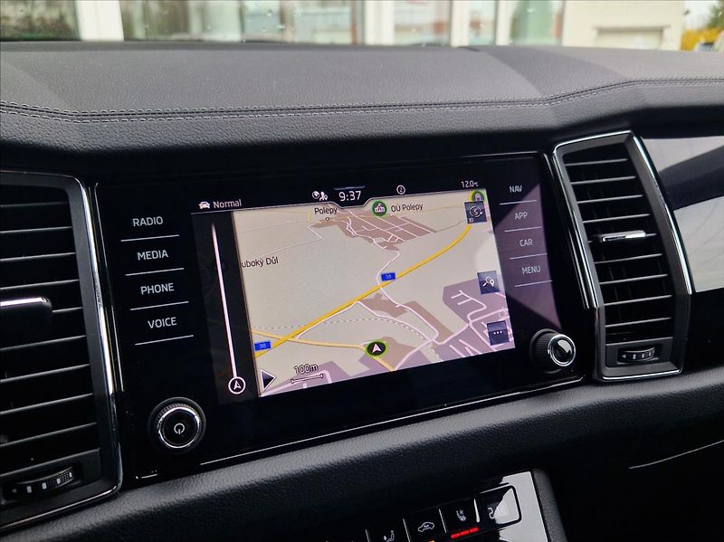 Škoda Kodiaq 2,0 TDI DSG L&K 4x4 TOP Stav - fotka 30 z 32