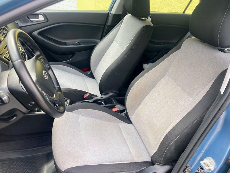 Hyundai i20 1,1CRDi (55kW)*TAŽNÉ ZAŘÍZENÍ* - fotka 12 z 17