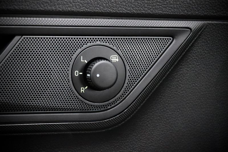 Škoda Fabia 3 1.0 TSI 81 kW - fotka 34 z 35