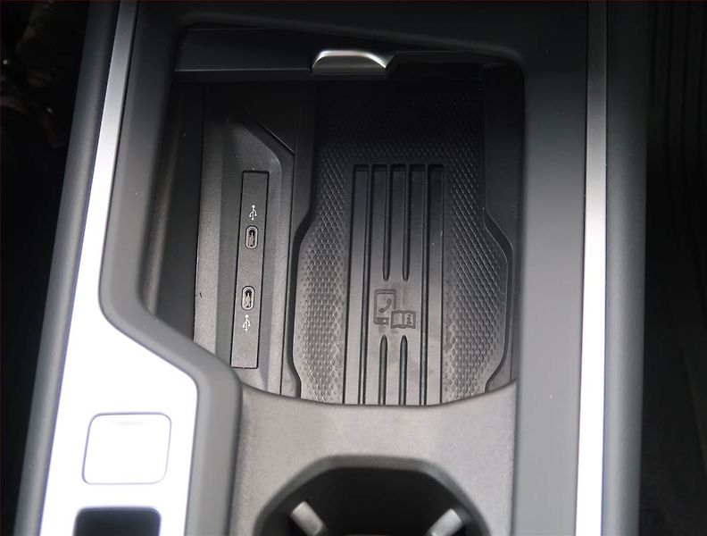 Volkswagen Passat (2025) 1.5 eTSI ACT - fotka 19 z 23