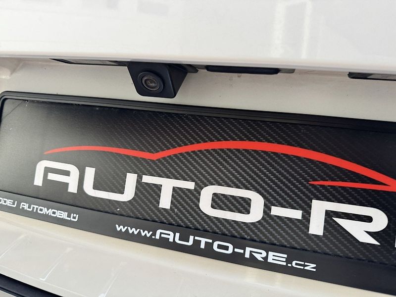 Peugeot 5008 (2020) 1.5 BlueHDi GT-Line LED Kamera - fotka 42 z 50