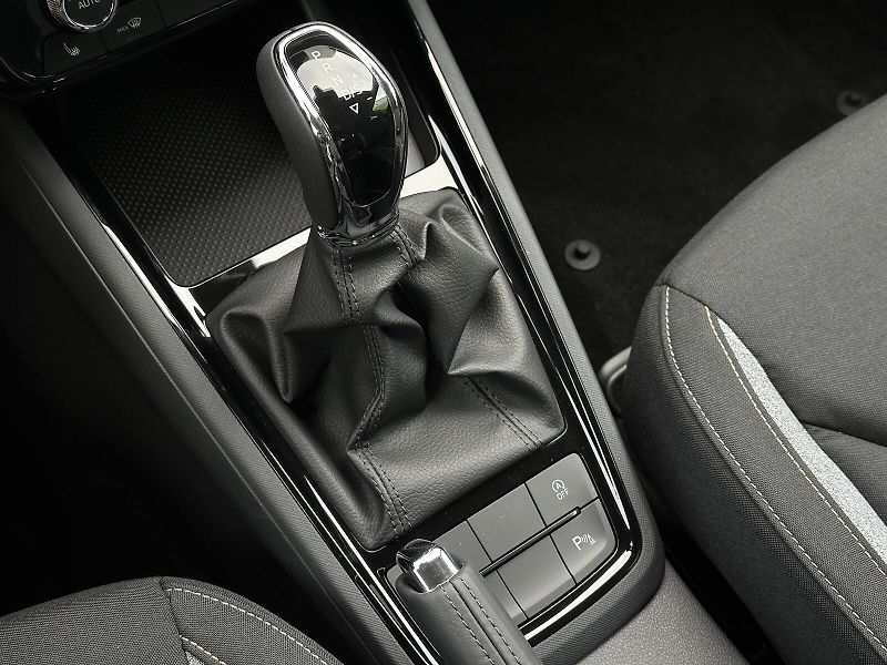 Škoda Kamiq 1.0TSi DSG 116PS KAMERA+PDC P/ - fotka 33 z 43