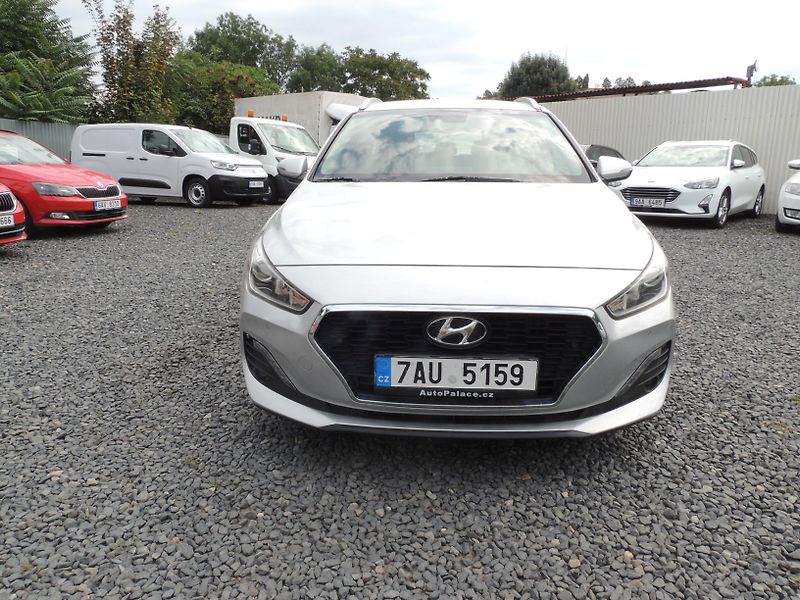 Hyundai i30 (2019) Combi 1.6CRDi,100kw,automat,ČR - fotka 2 z 49