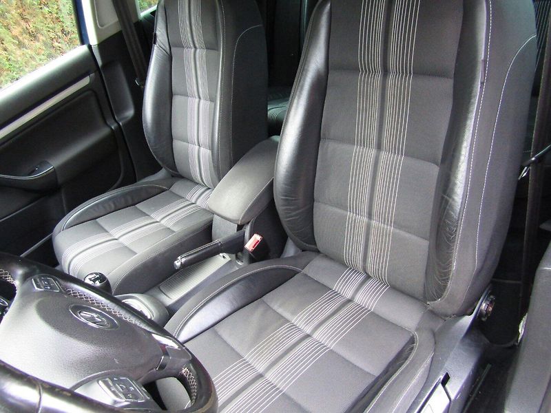 Volkswagen Golf (2012) 1.2 TSI 77kW - fotka 19 z 33