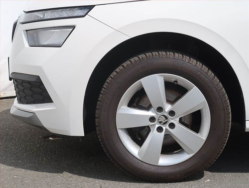 Škoda Kamiq (2023) Ambition 1.0 TSI, Serv.kniha - fotka 15 z 23