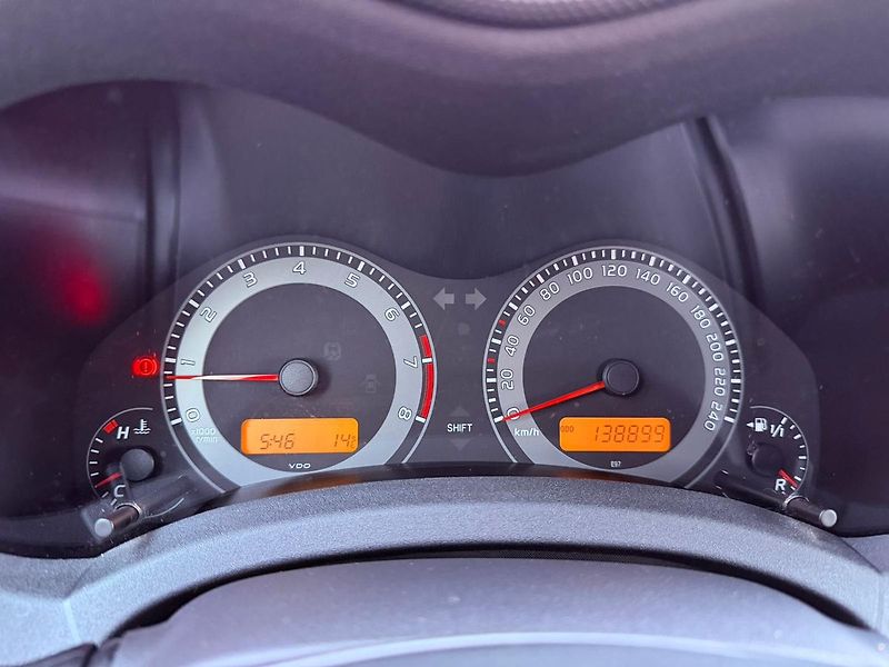Toyota Auris 1.6 Valvematic, ČR - fotka 16 z 22
