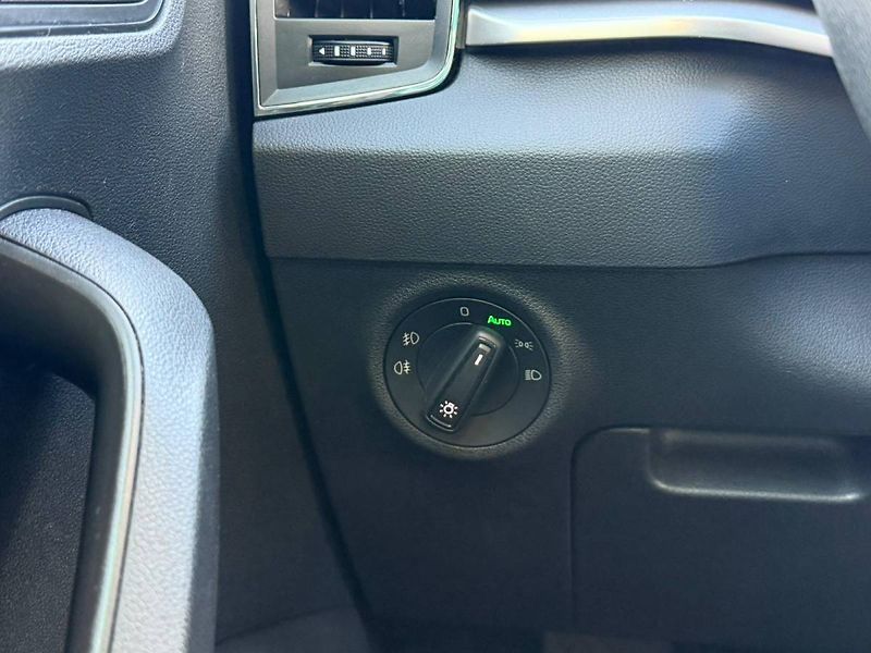 Škoda Karoq Ambition 2,0 TDI 85 kW 6° MP - fotka 30 z 37
