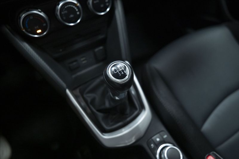 Mazda CX-3 2,0 SKYACTIV 1. MAJITEL ČR - fotka 21 z 37