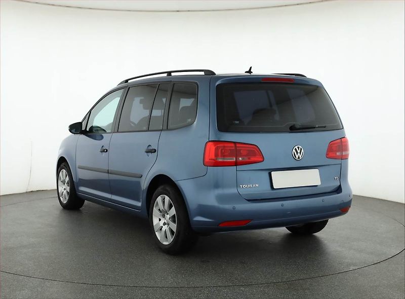 Volkswagen Touran (2011) 1.6 TDI, 7 míst, Tempomat - fotka 4 z 18
