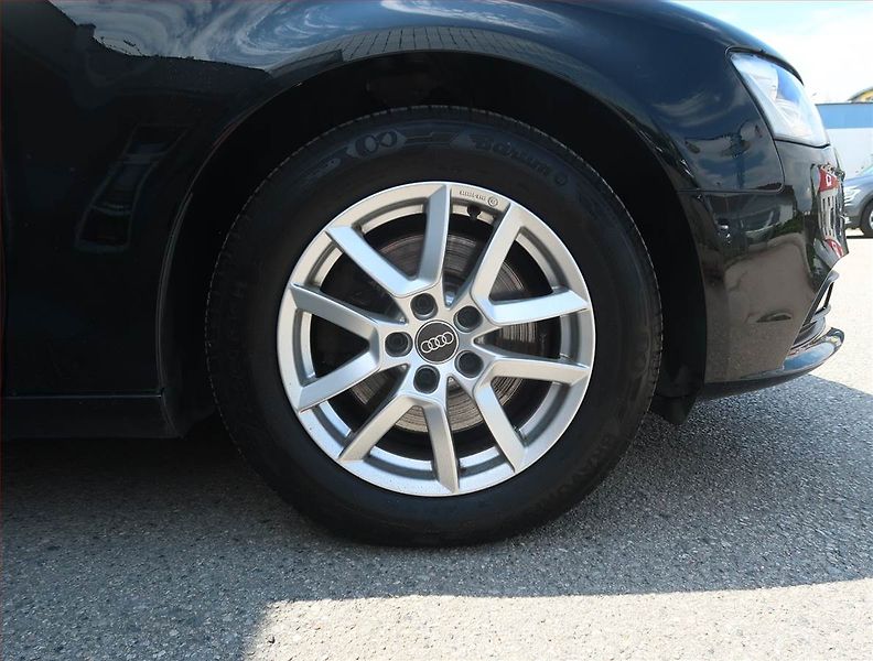 Audi A4 (2015) Ambiente 1.8 TFSI, Serv.kniha - fotka 14 z 17