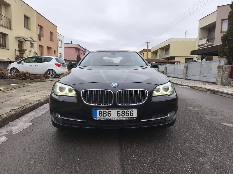 BMW Řada 5 (2013)  520 D -CZ SERVISKA - fotka 3 z 20