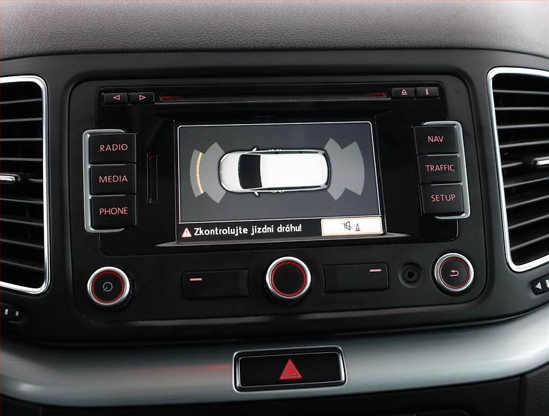 Volkswagen Sharan (2012) 2.0 TDI, 7 míst, Navi, Xenony - fotka 19 z 22