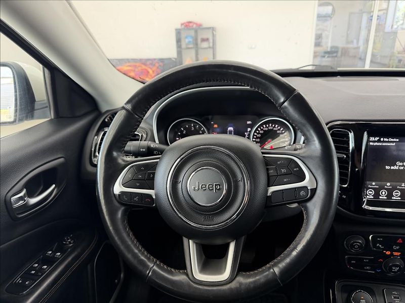 Jeep Compass 2,0 M-Jet 125kW 4x4 DPH Automa - fotka 16 z 34