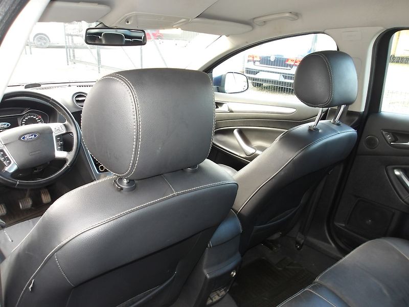 Ford Mondeo 2,0TDCi - fotka 19 z 25