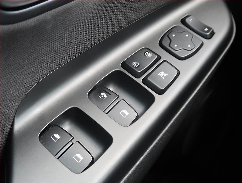Hyundai Kona (2022) 1.0 T-GDI, Automat, ČR,1.maj - fotka 18 z 19
